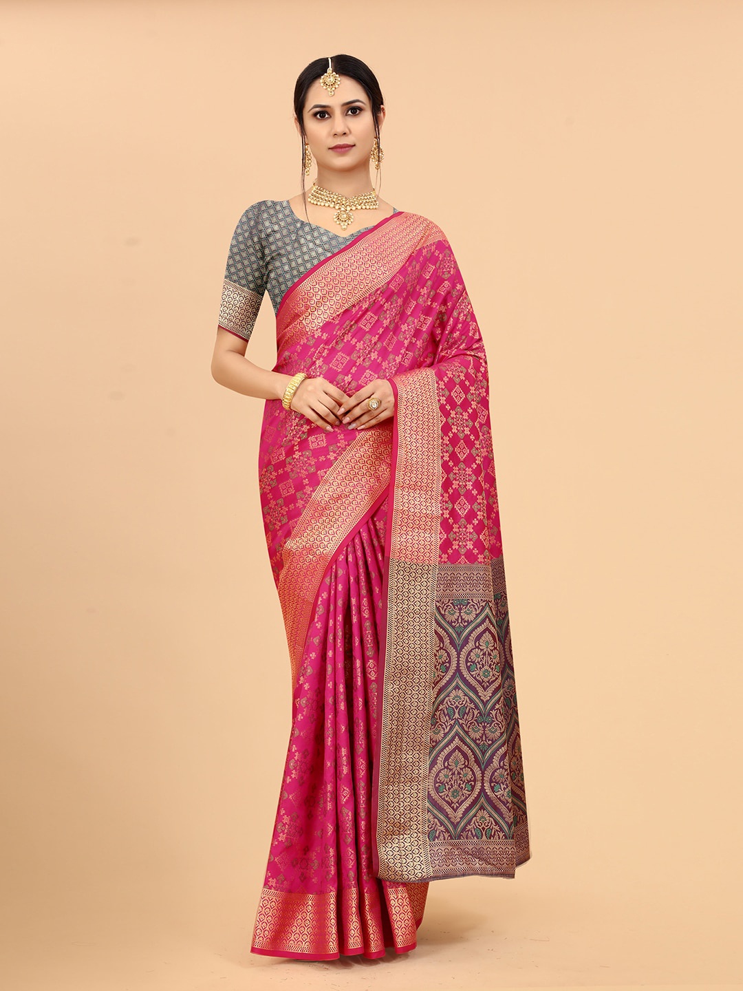 

VANAKARA Ethnic Motifs Woven Design Zari Patola Saree, Pink