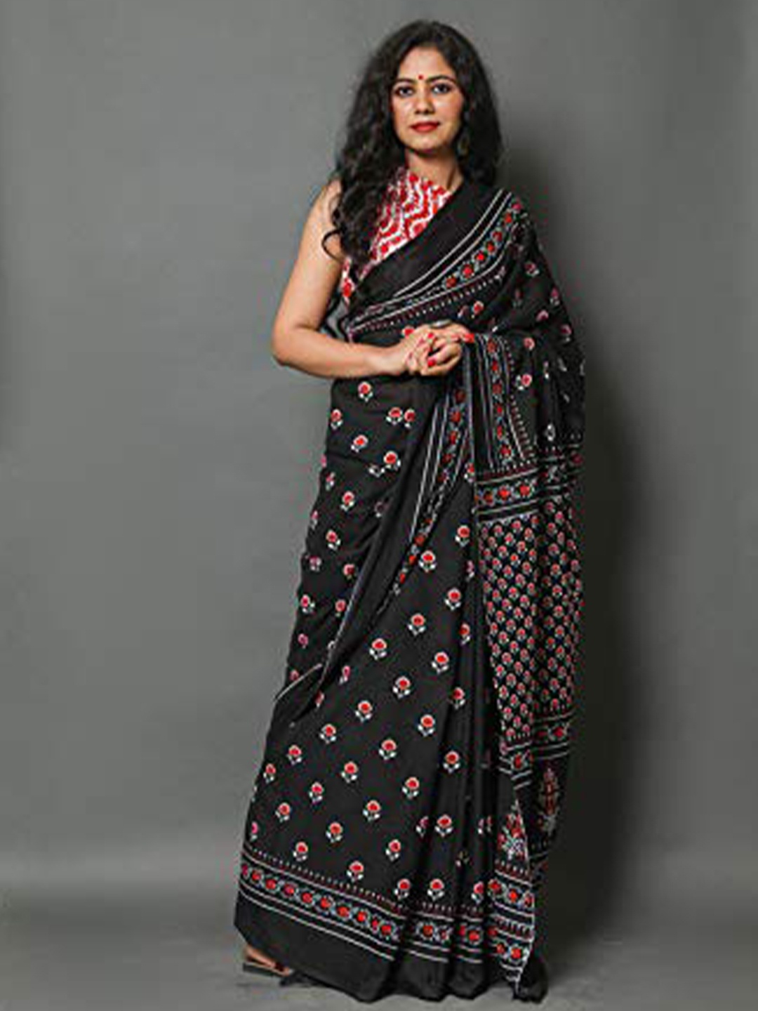 

TROPWEAR Floral Pure Cotton Block Print Saree, Black