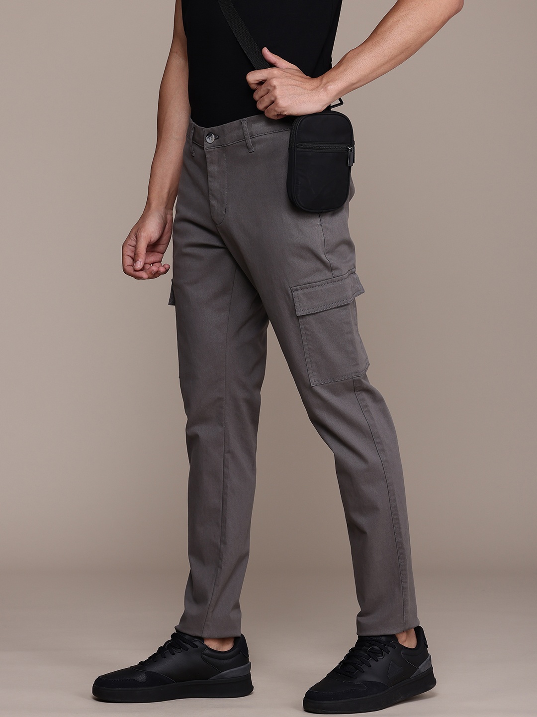 

French Connection Men Slim Fit Cargos Trousers, Grey