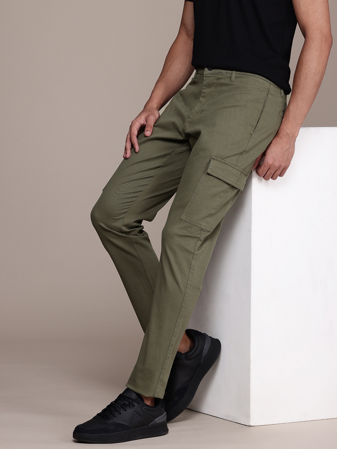 French Connection Men Slim Fit Cargos Trousers, Olive