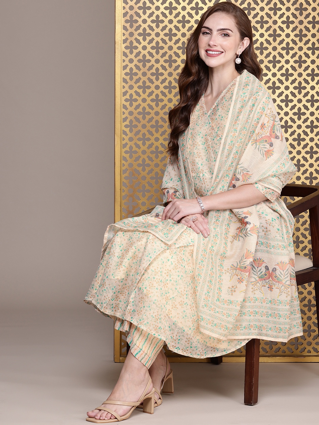

House of Pataudi Women Floral Regular Jashn Kurta with Palazzos & Dupatta, Beige