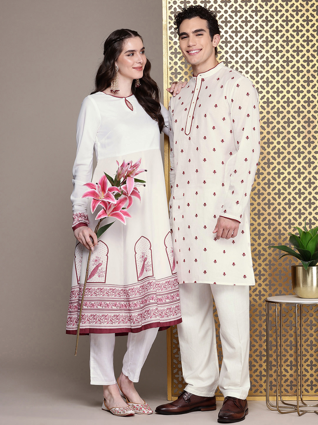 

House of Pataudi Floral Embroidered Band Collar Pure Cotton Jashn Kurta, White