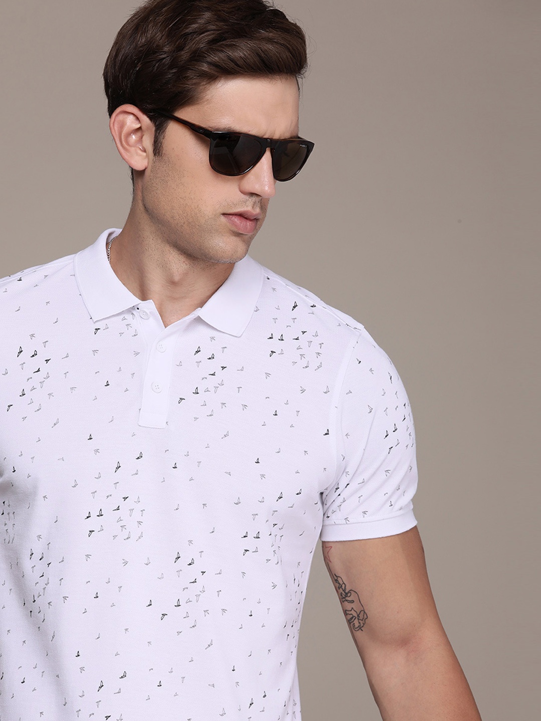 

WROGN Men Printed Polo Collar Pure Cotton T-shirt, White