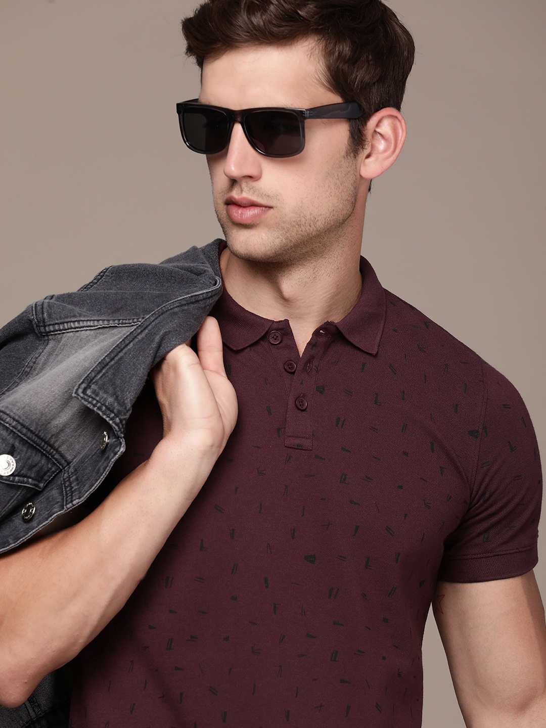 

WROGN Geometric Printed Polo Collar Slim Fit T-shirt, Maroon