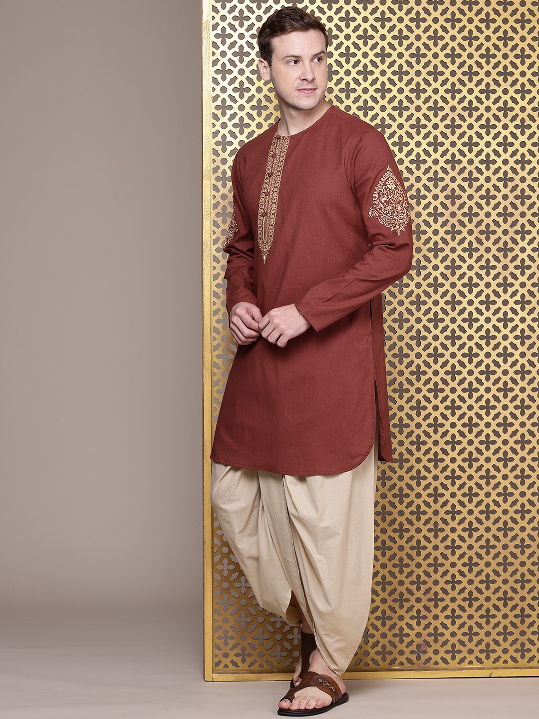 

House of Pataudi Pure Cotton Ethnic Motifs Embroidered Jashn Kurta With Dhoti Pants, Maroon