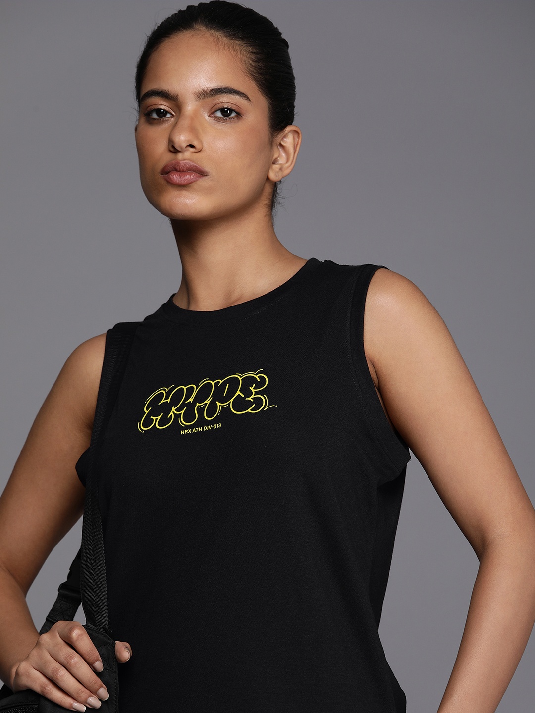 

HRX by Hrithik Roshan Sleeveless Typography Printed T-shirt, Black