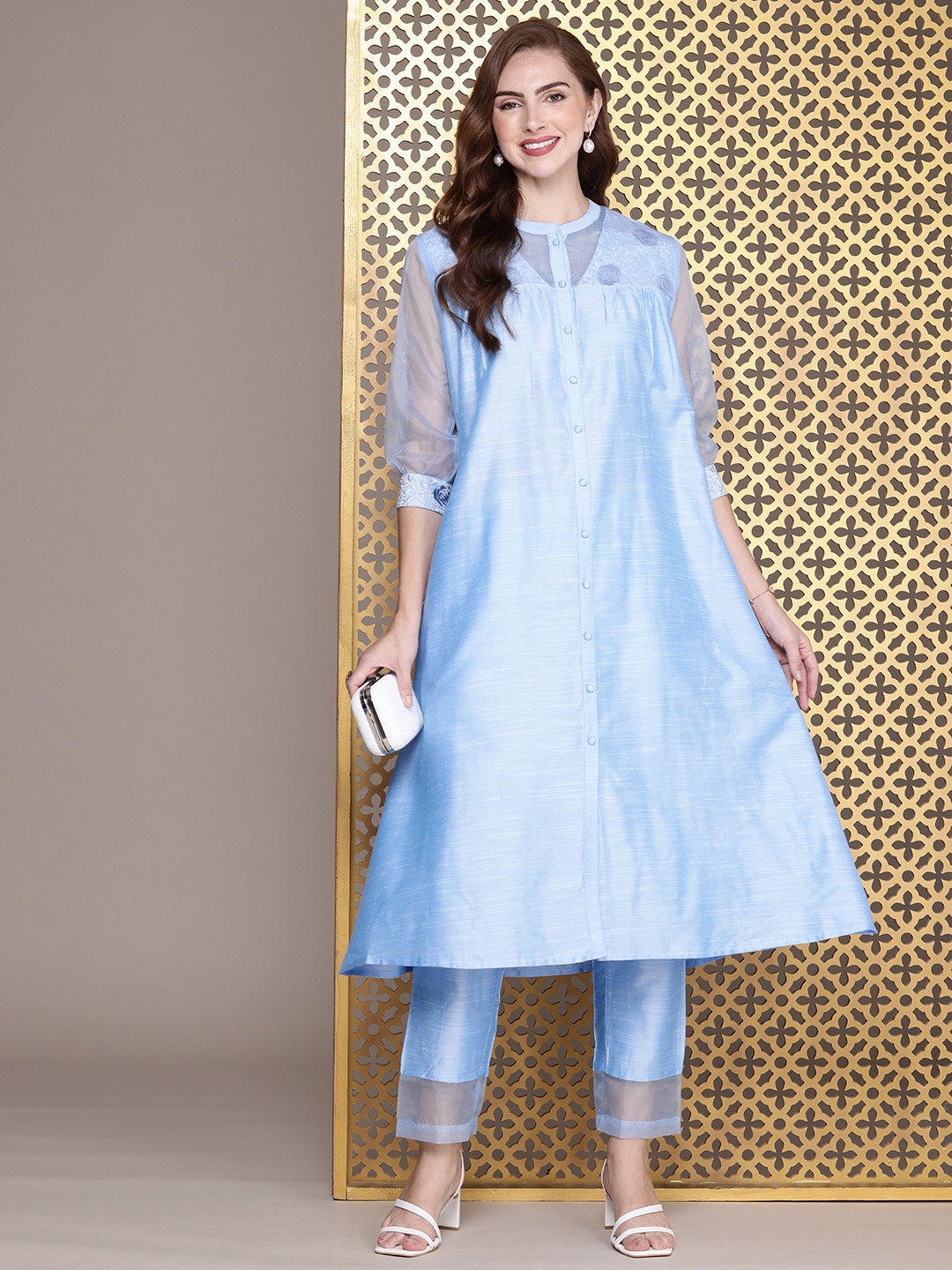 

House of Pataudi Regular Thread Work Jashn Kurta With Trousers, Blue
