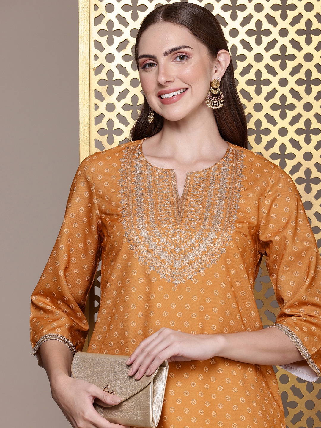 

House of Pataudi Geometric Printed Sequinned Jashn Kurta, Brown