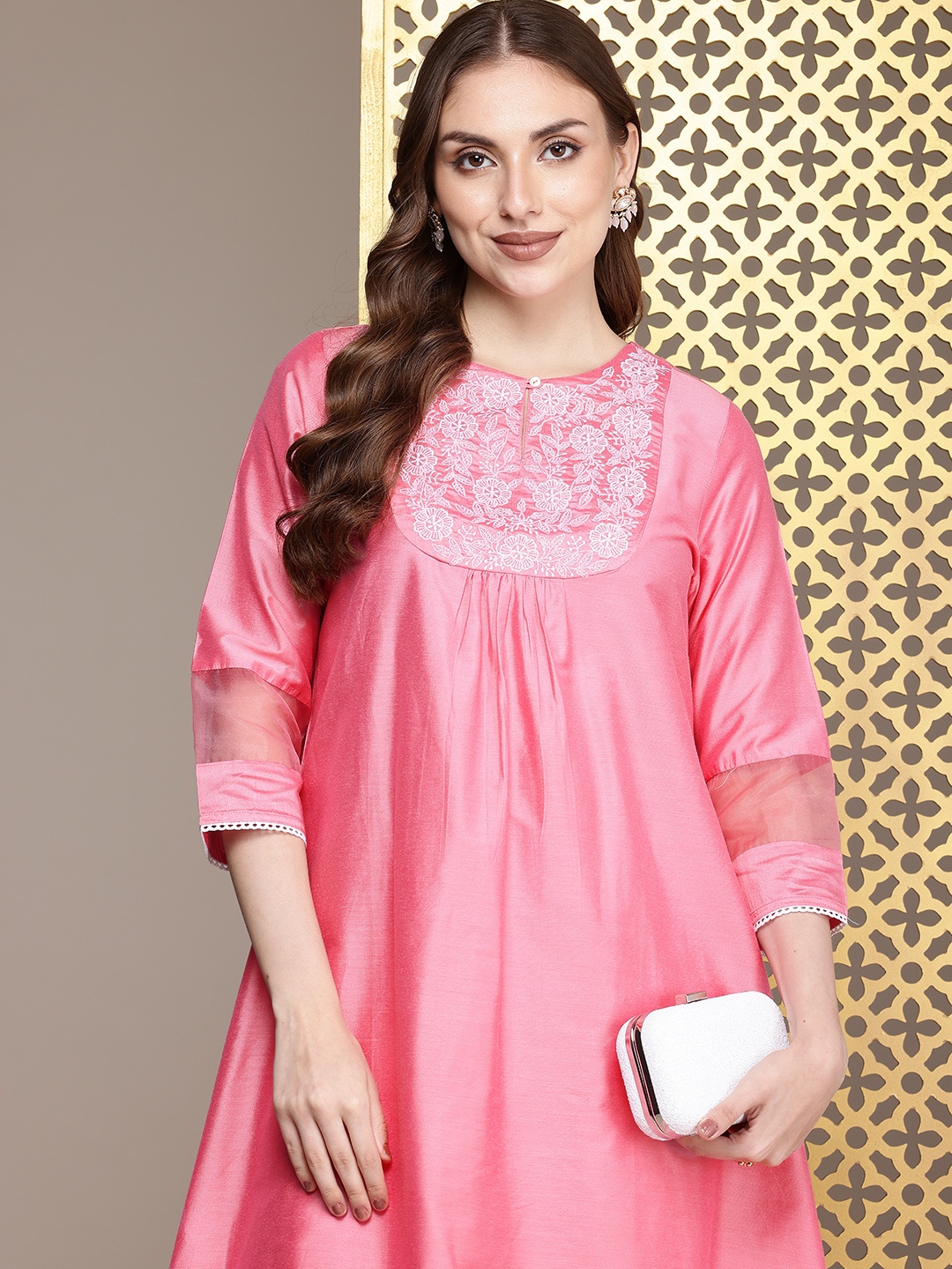 

House of Pataudi Women Jashn Floral Embroidered Thread Work Kurta with Palazzos, Pink