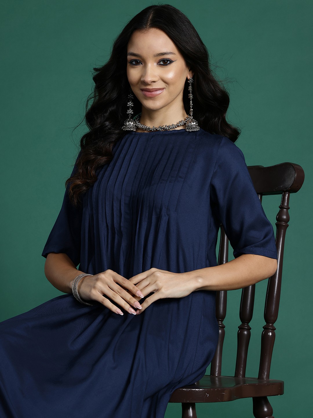 

Sangria Women Pleated Kurta with Trousers, Navy blue