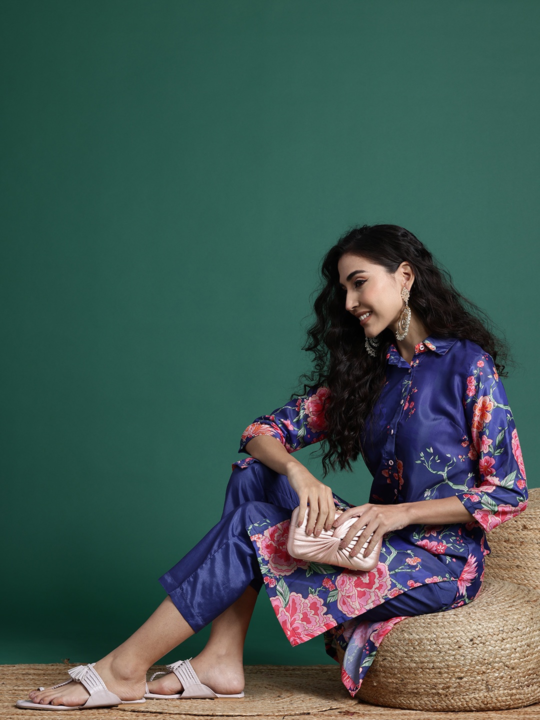 

Sangria Floral Print Panelled Kurta with Trousers, Blue