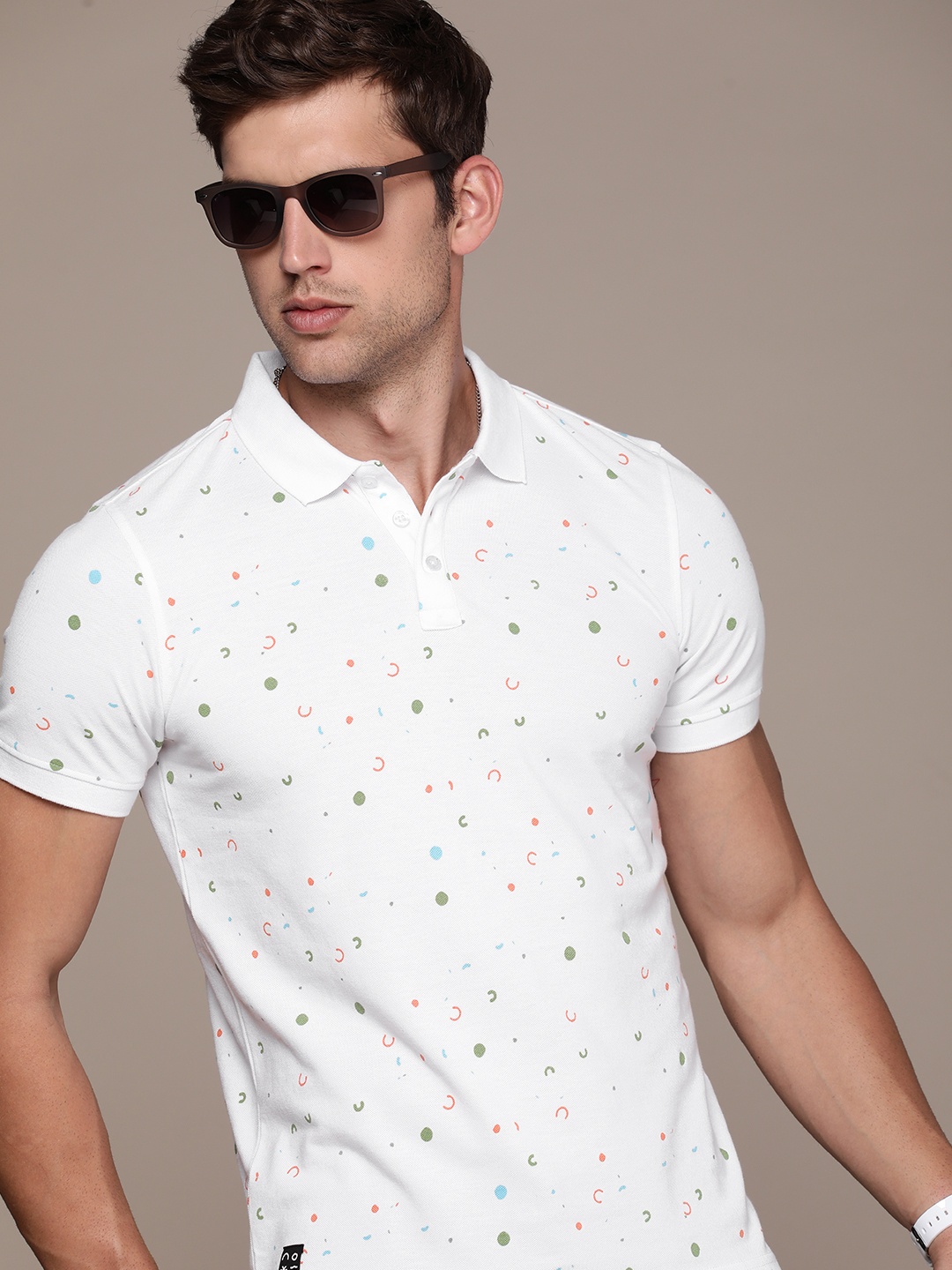 

WROGN Geometric Printed Polo Collar Slim Fit T-shirt, White