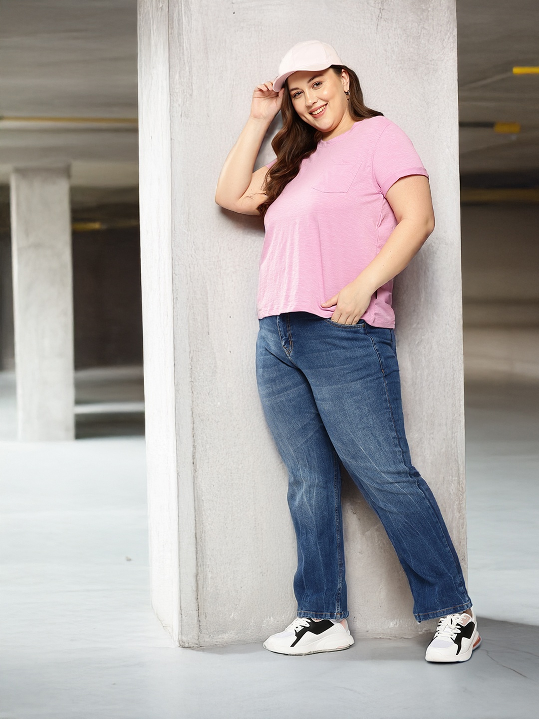 

Sztori Women Plus Size Straight Fit Light Fade Stretchable Jeans, Blue
