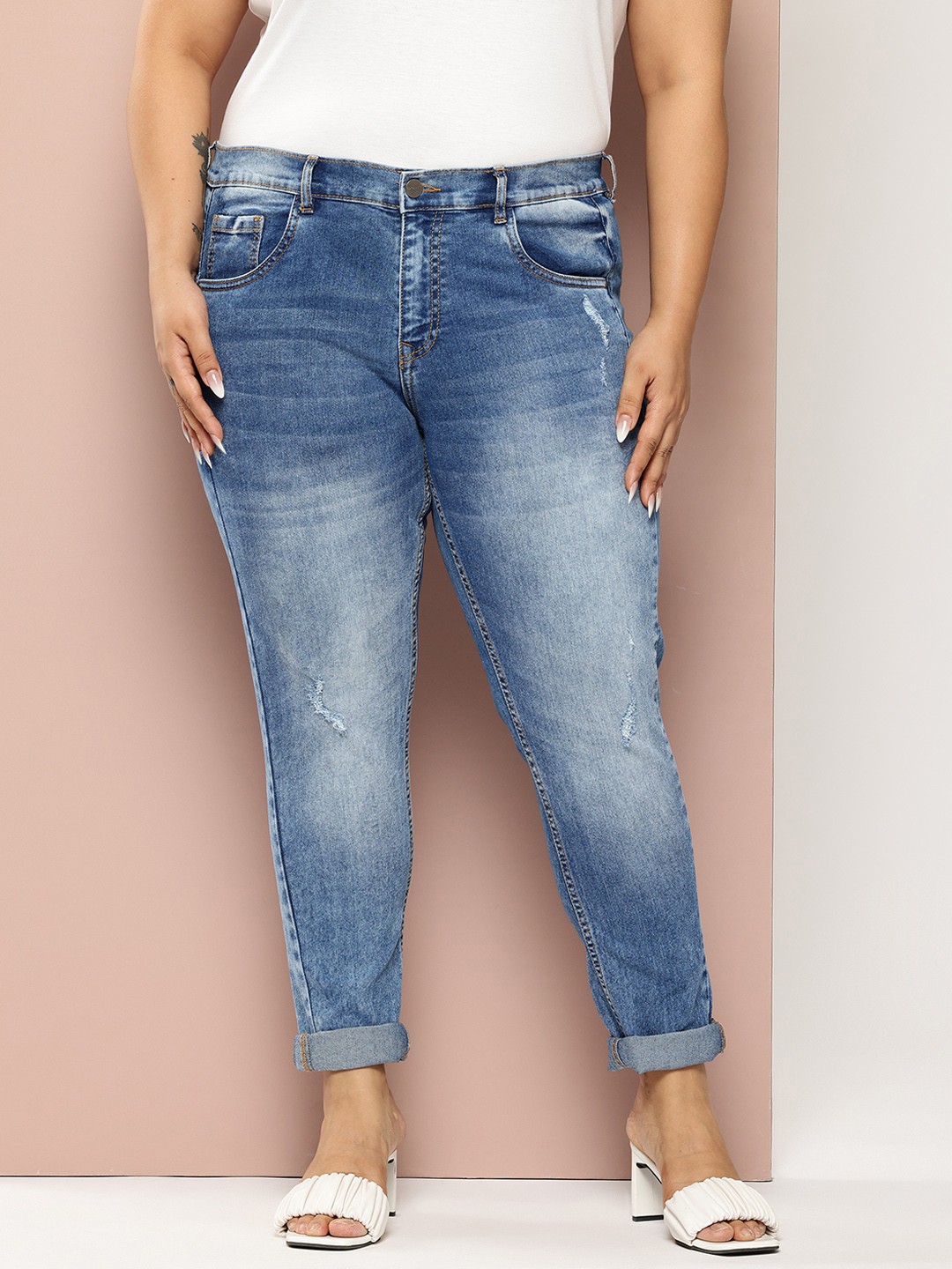 

Sztori Women Plus Size Slim Fit Low Distress Light Fade Stretchable Jeans, Blue