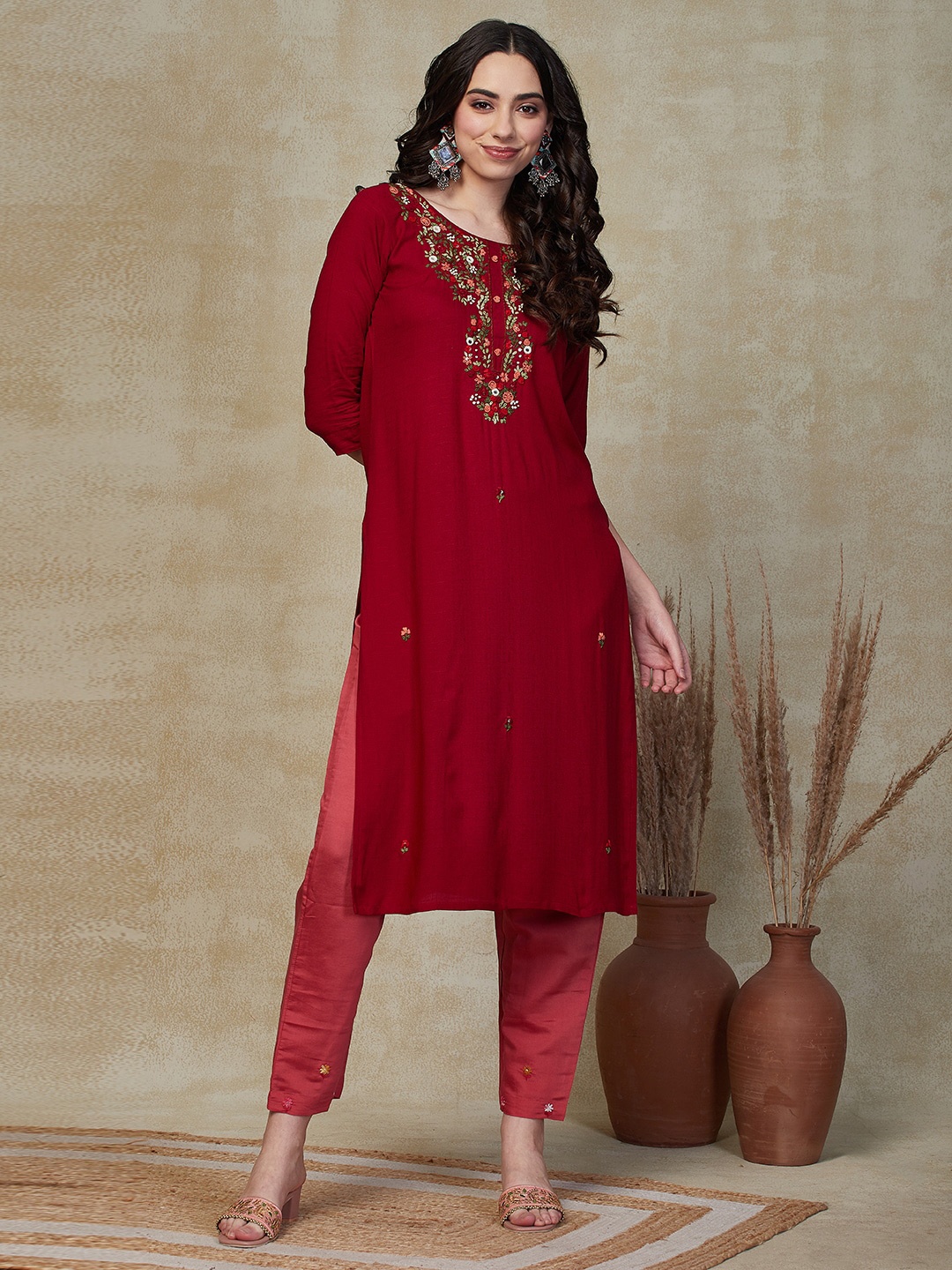 

FASHOR Embroidered Straight Kurta, Red