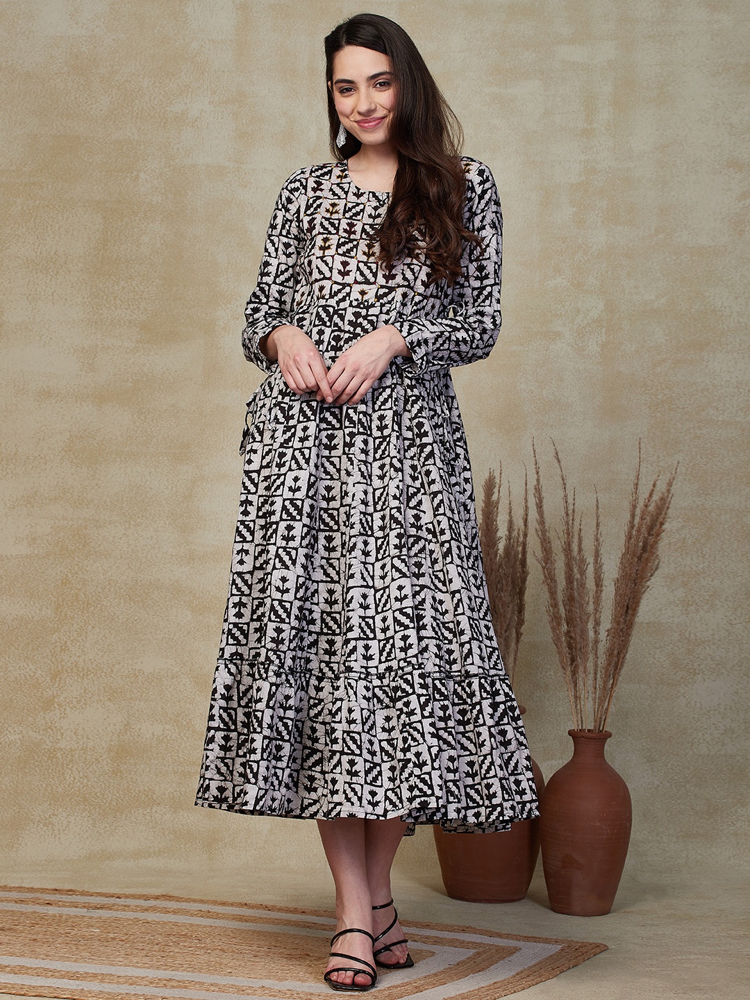 

FASHOR Black Round Neck Abstract Printed Cotton A-Line Midi Opaque Casual Dress