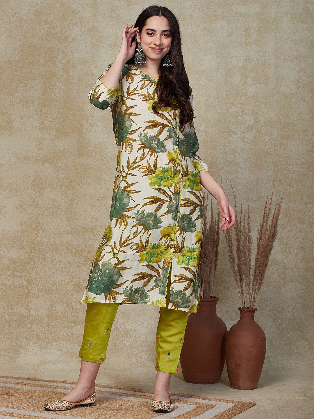 

FASHOR Floral Printed Sequinned Angrakha Kurta, Cream