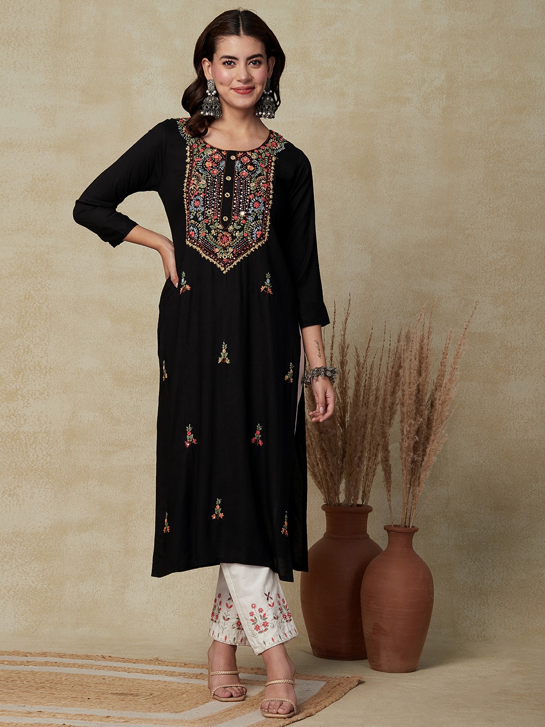 

FASHOR Ethnic Motifs Embroidered Round Neck Regular Sleeves Straight Fit Kurta, Black