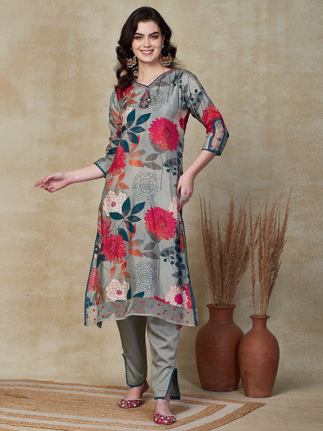 

FASHOR Grey Floral Printed Beads and Stones Straight Kurta With Trousers & Dupatta