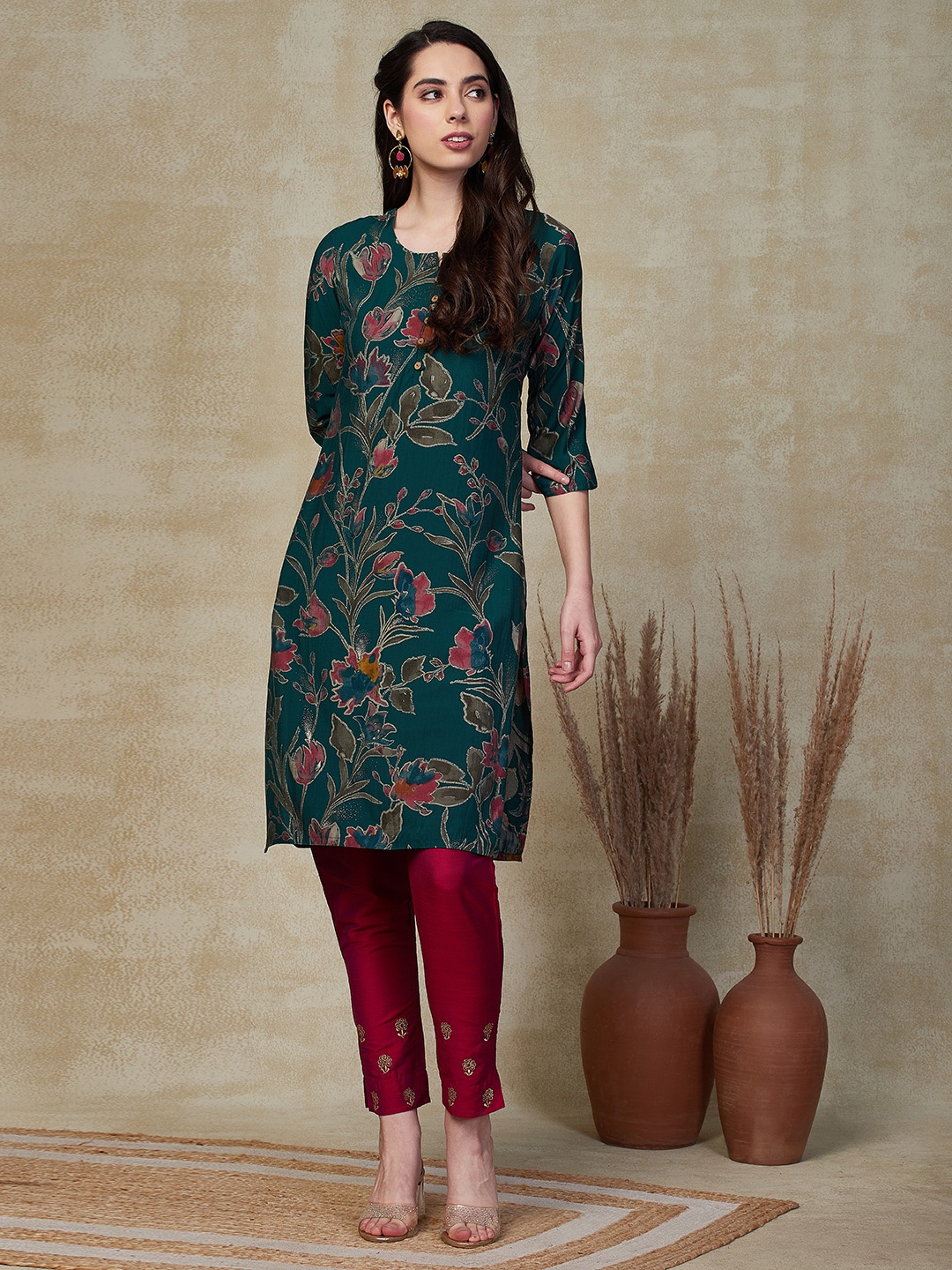 FASHOR Floral Printed Notch Neck Straight Fit Kurta, Green