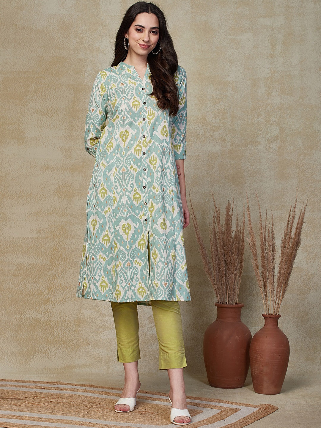 

FASHOR Ethnic Motifs Ikat Printed Mandarin Collar A-Line Cotton Kurta, Green