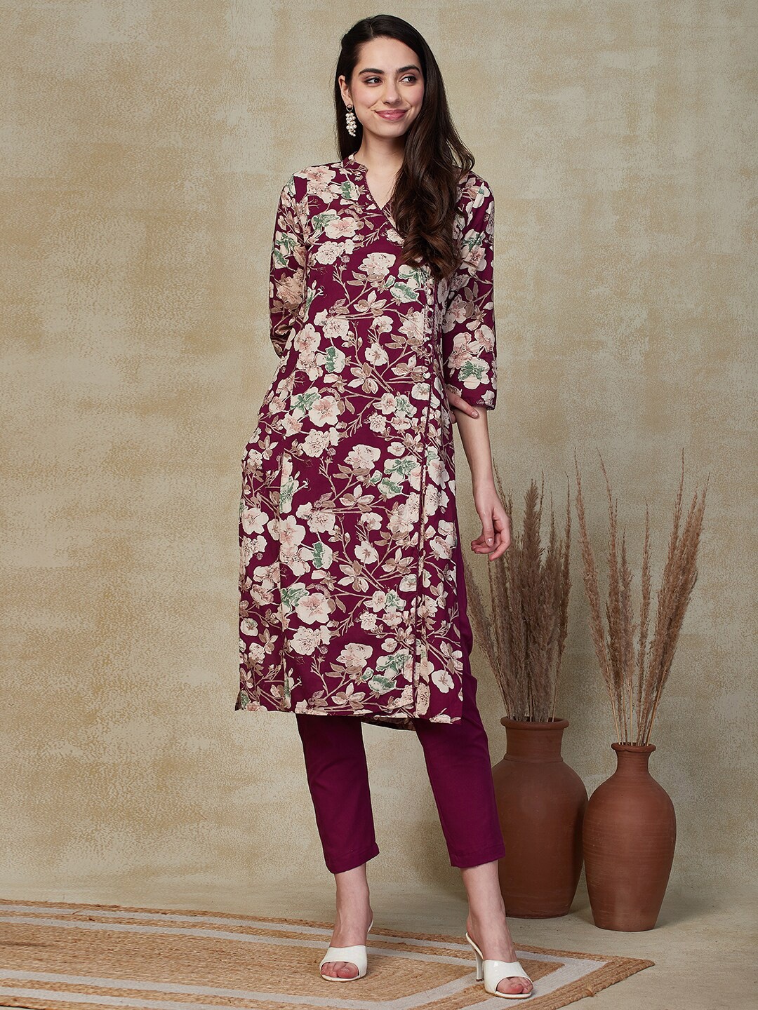 

FASHOR Floral Printed Regular Sequinned Pure Cotton Kurta with Trousers, Purple