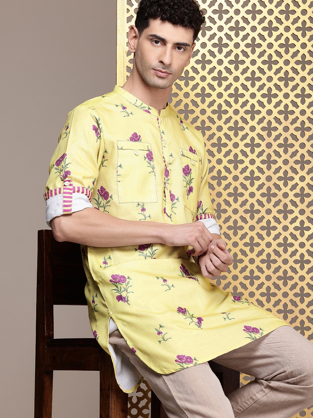 

House of Pataudi Floral Printed Floral Jashn Kurta, Mustard
