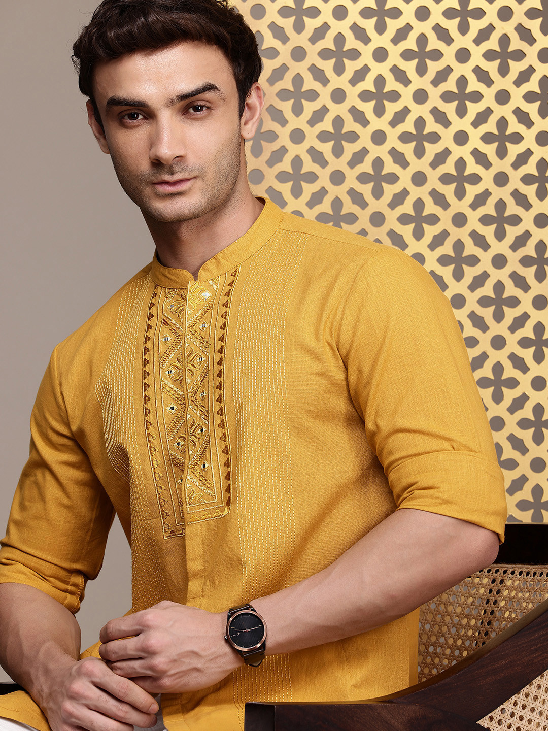 

House of Pataudi Men Embroidery with Mirror Work Pure Cotton Jashn Kurta with Trousers, Mustard