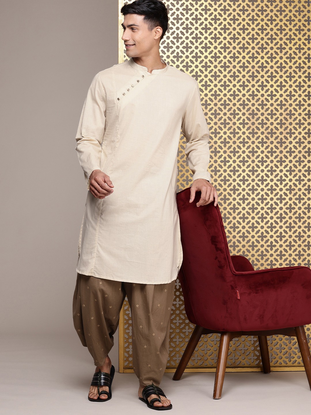 

House of Pataudi Men Jashn Angrakha Pure Cotton Kurta with Dhoti Pants, Beige