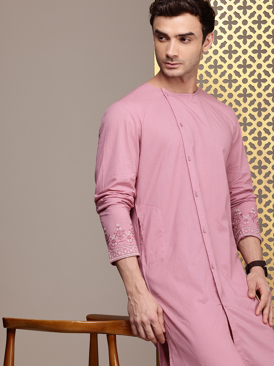 

House of Pataudi Thread Work Detail Pure Cotton Jashn Kurta with Trousers, Pink