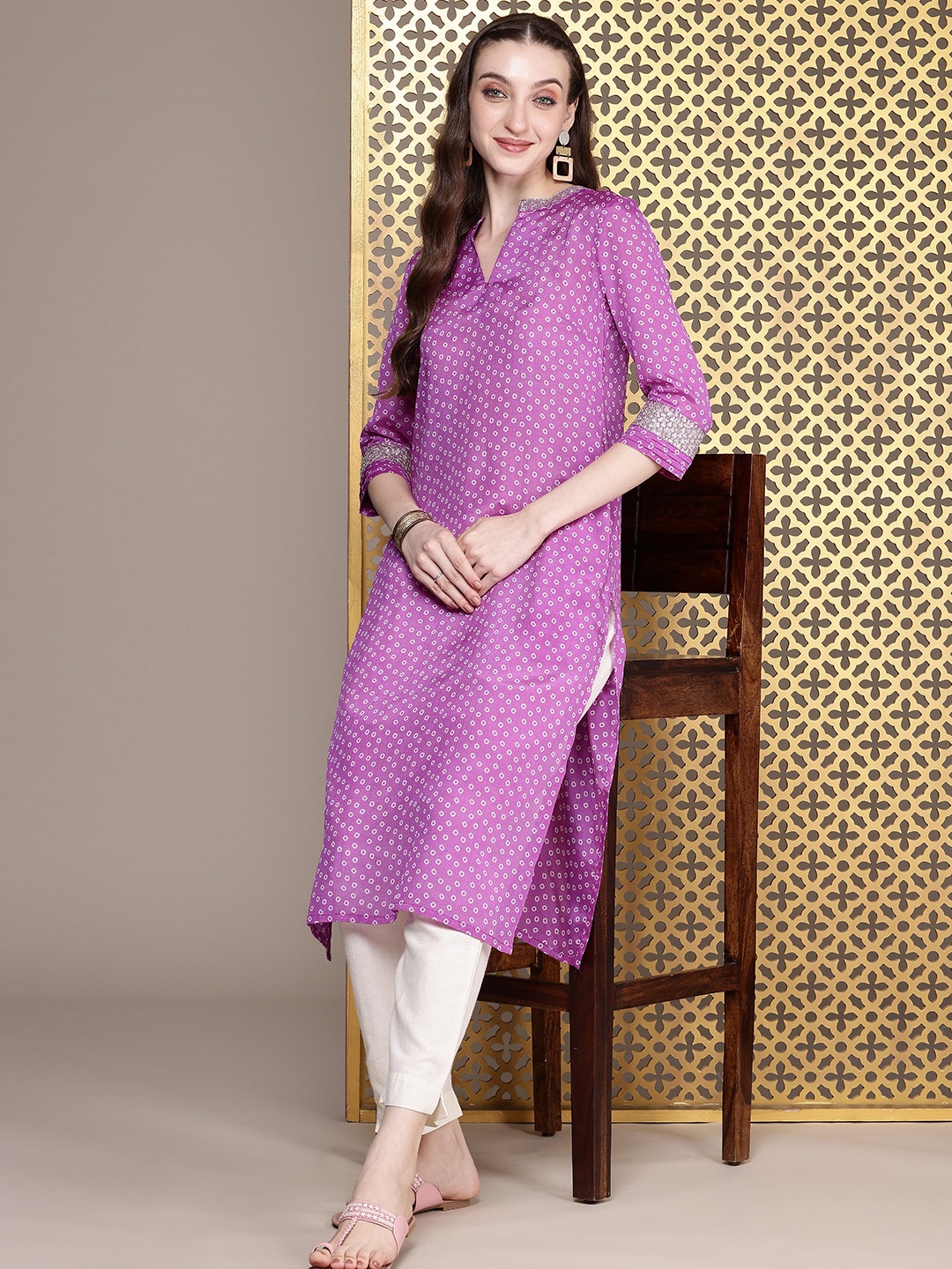 

House of Pataudi Geometric Printed Mandarin Collar Sequinned Kurta, Purple