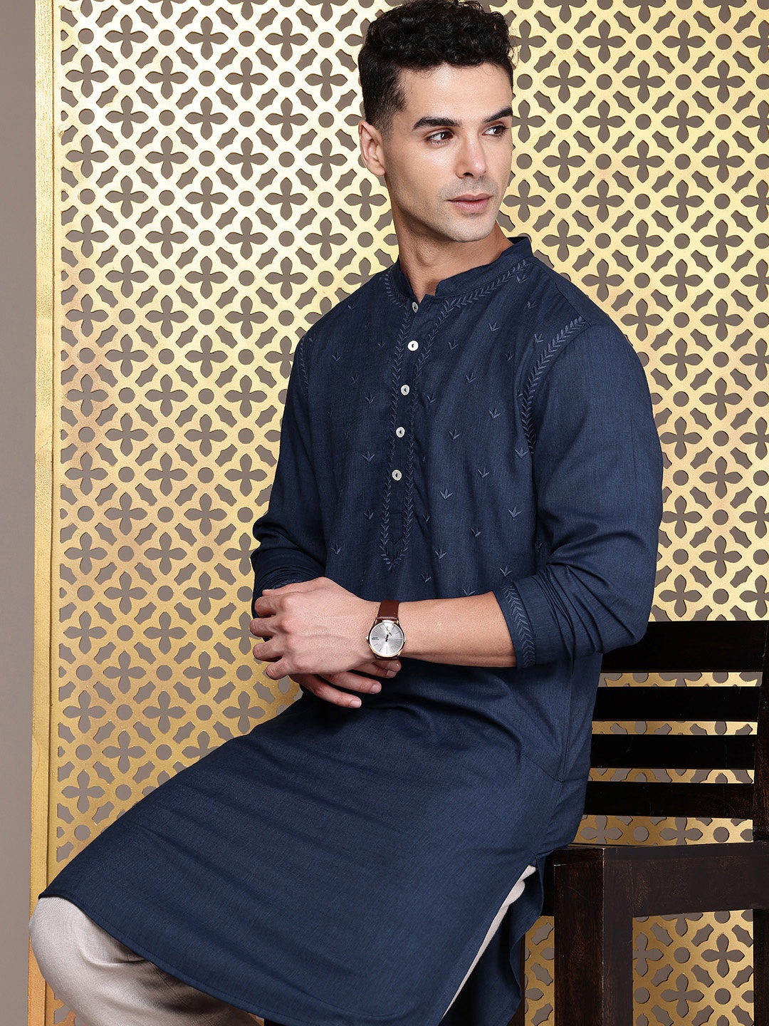 

House of Pataudi Ethnic Motifs Embroidered Jashn Kurta, Navy blue