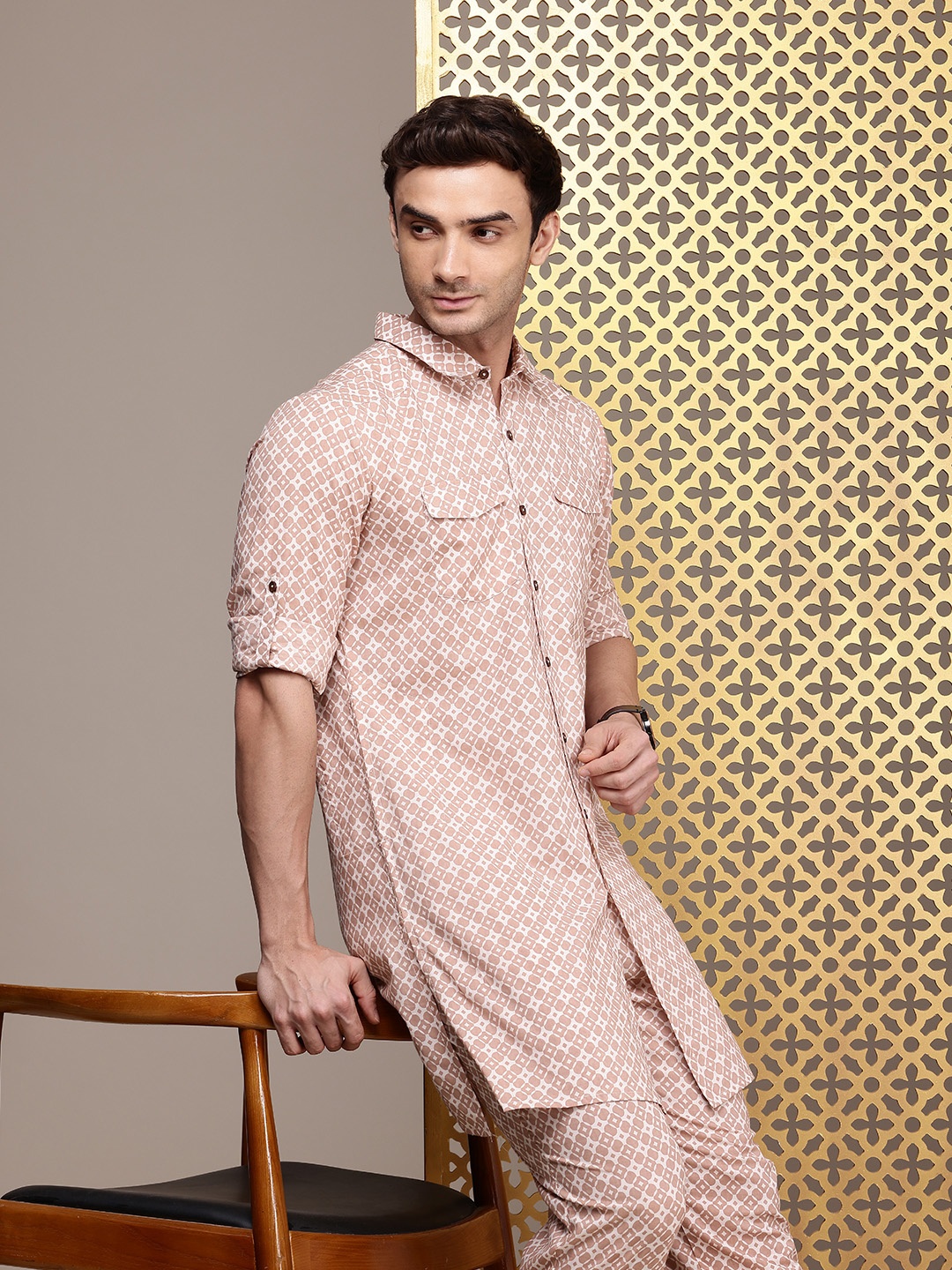 

House of Pataudi Geometric Printed Roll-Up Sleeves Pure Cotton Jashn Kurta with Trousers, Mauve