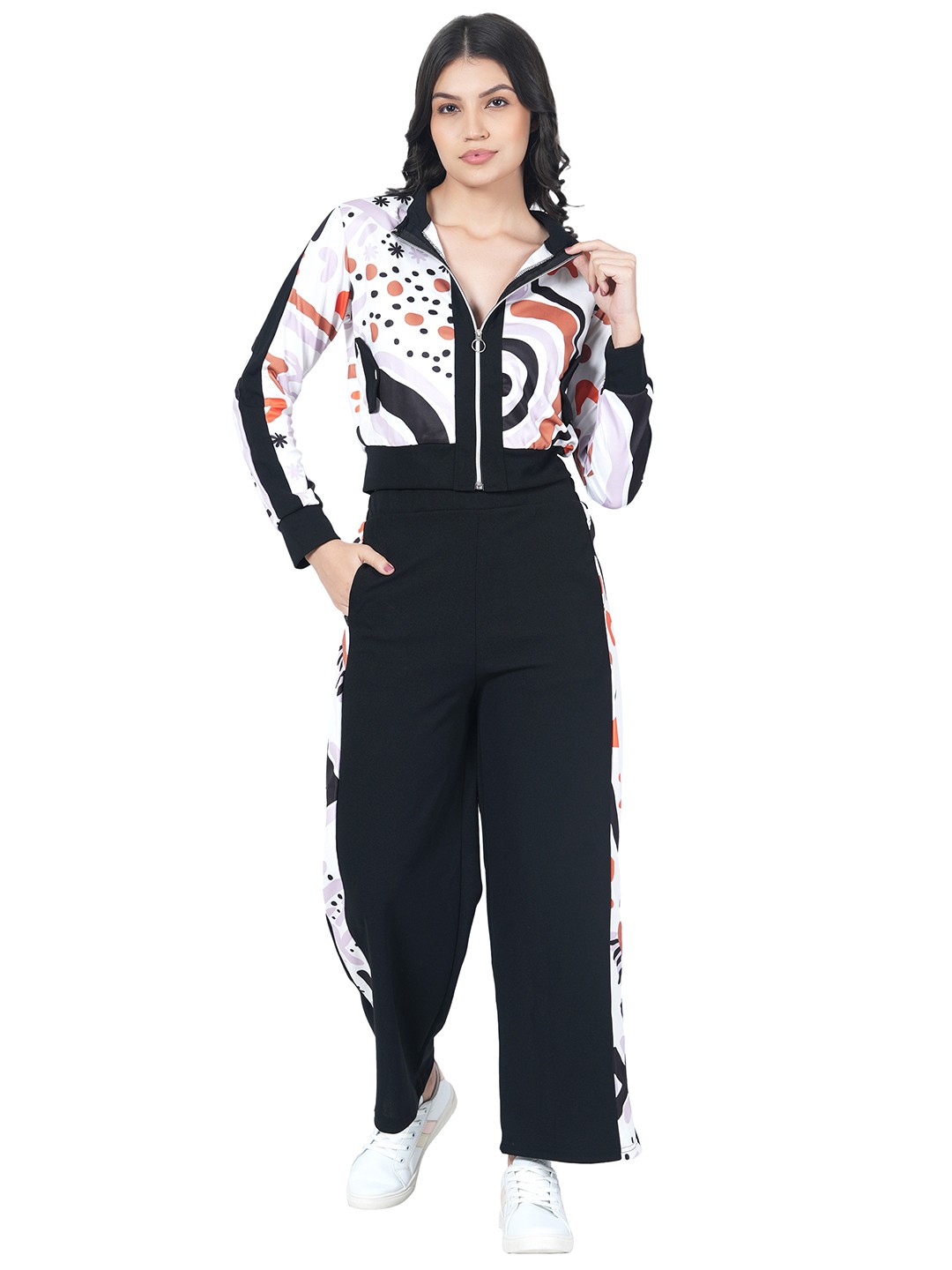 

Cogner Printed Mock Collar Sweatshirt & Trousers, White
