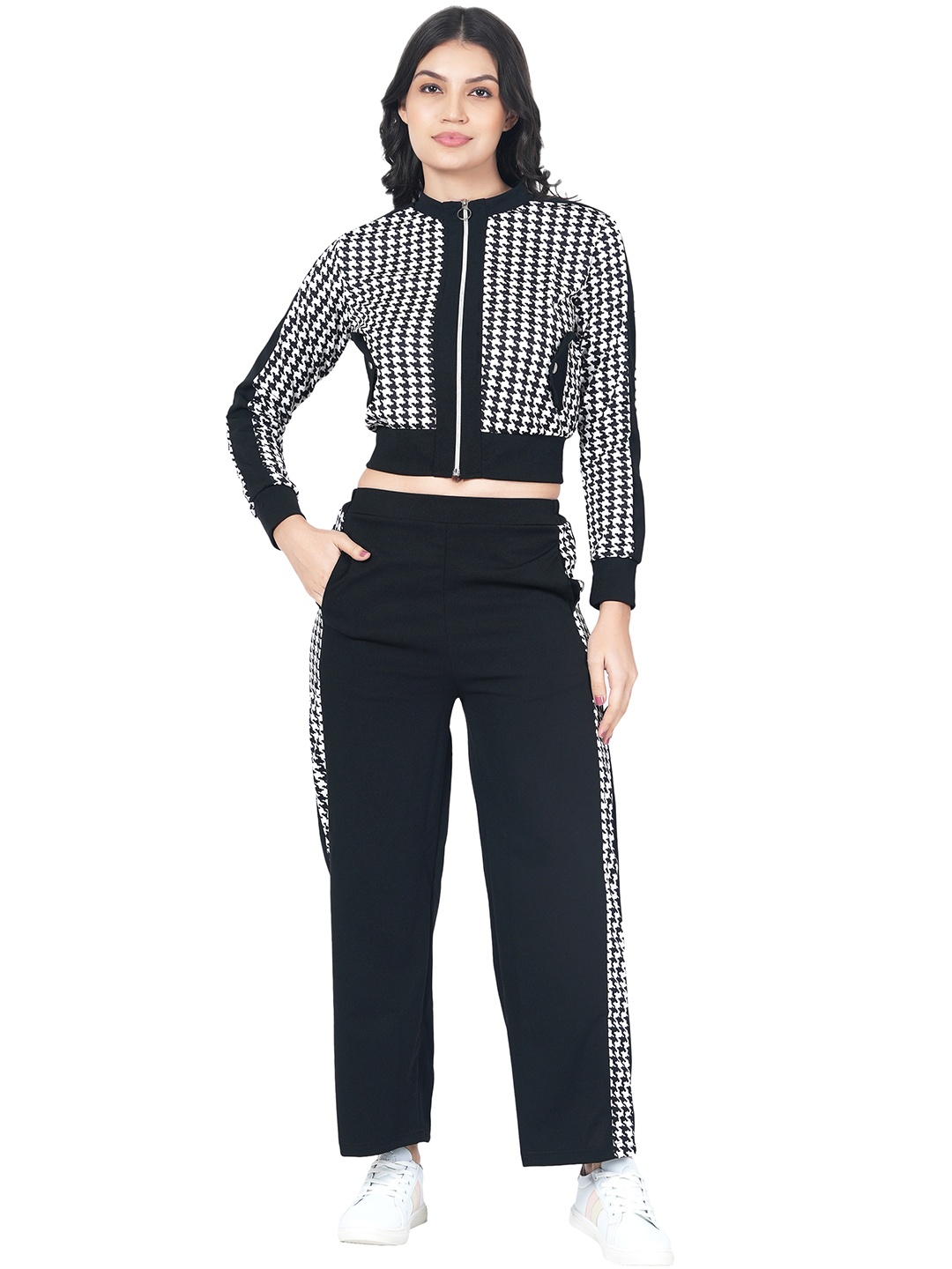 

Cogner Abstract Printed Jacket With Trousers Co-Ords, Black