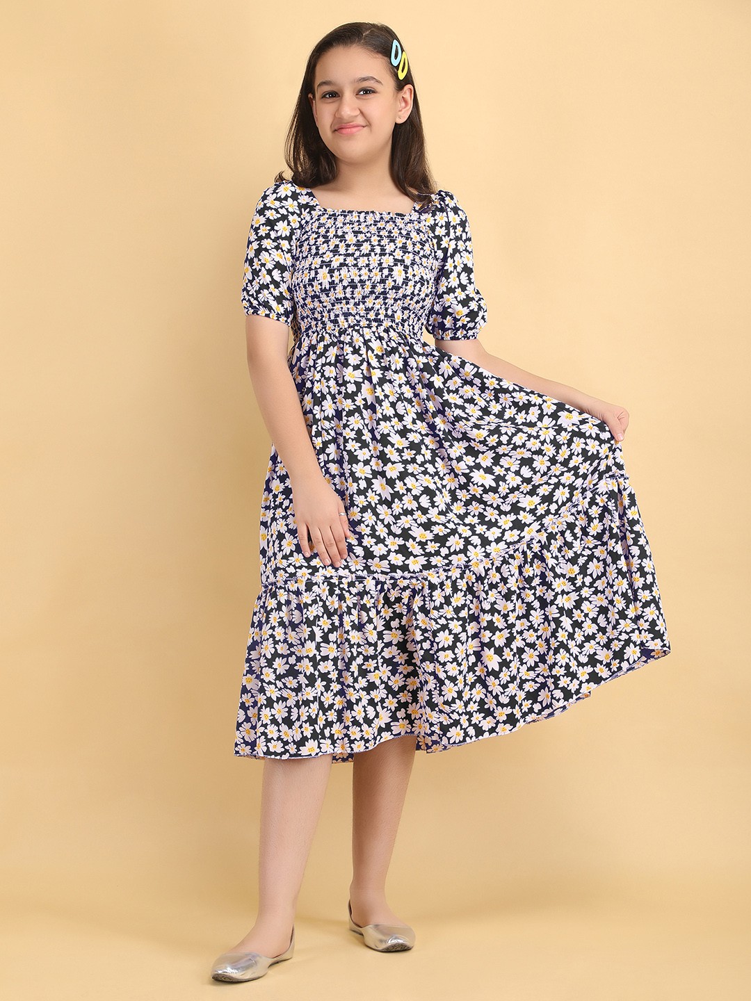

DEKLOOK Kids-Girls Floral Print Square Neck Puff Sleeves A-Line Midi Dress, Black