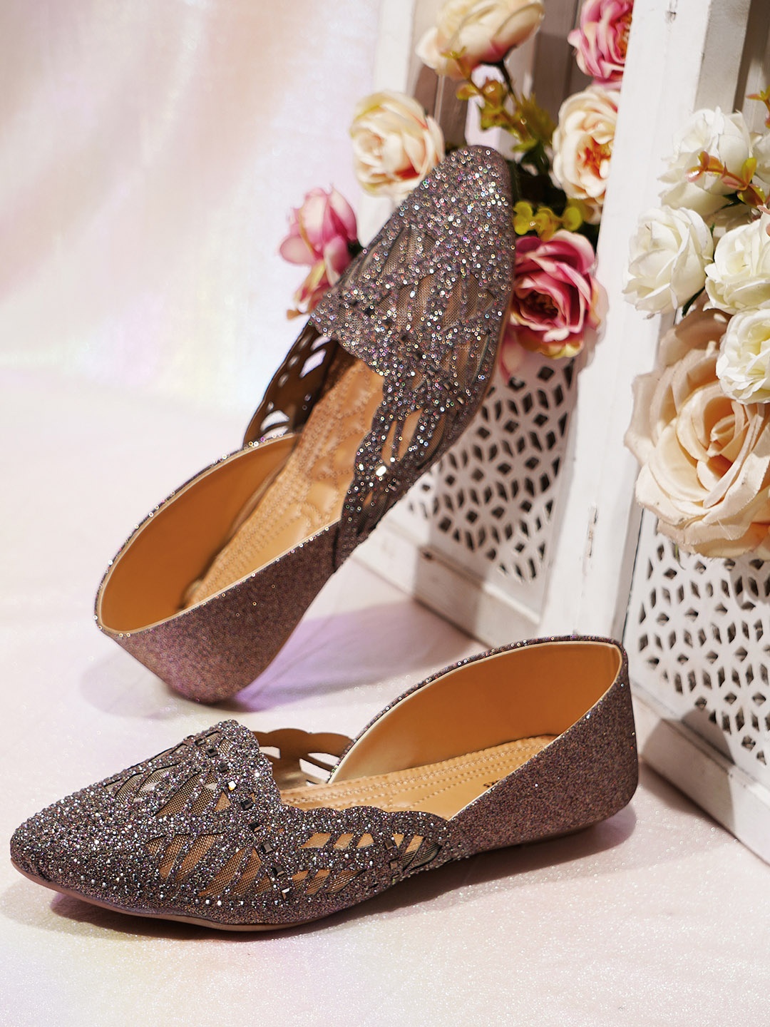 

JM Looks Women Embellished Ethnic Mojaris with Laser Cuts, Grey