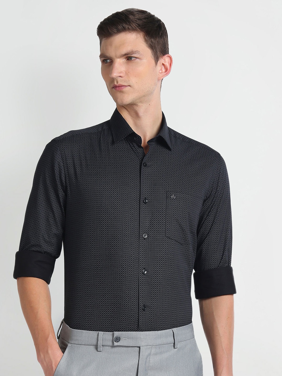 

Arrow Spread Collar Long Sleeves Micro Ditsy Slim Fit Opaque Printed Formal Shirt, Black