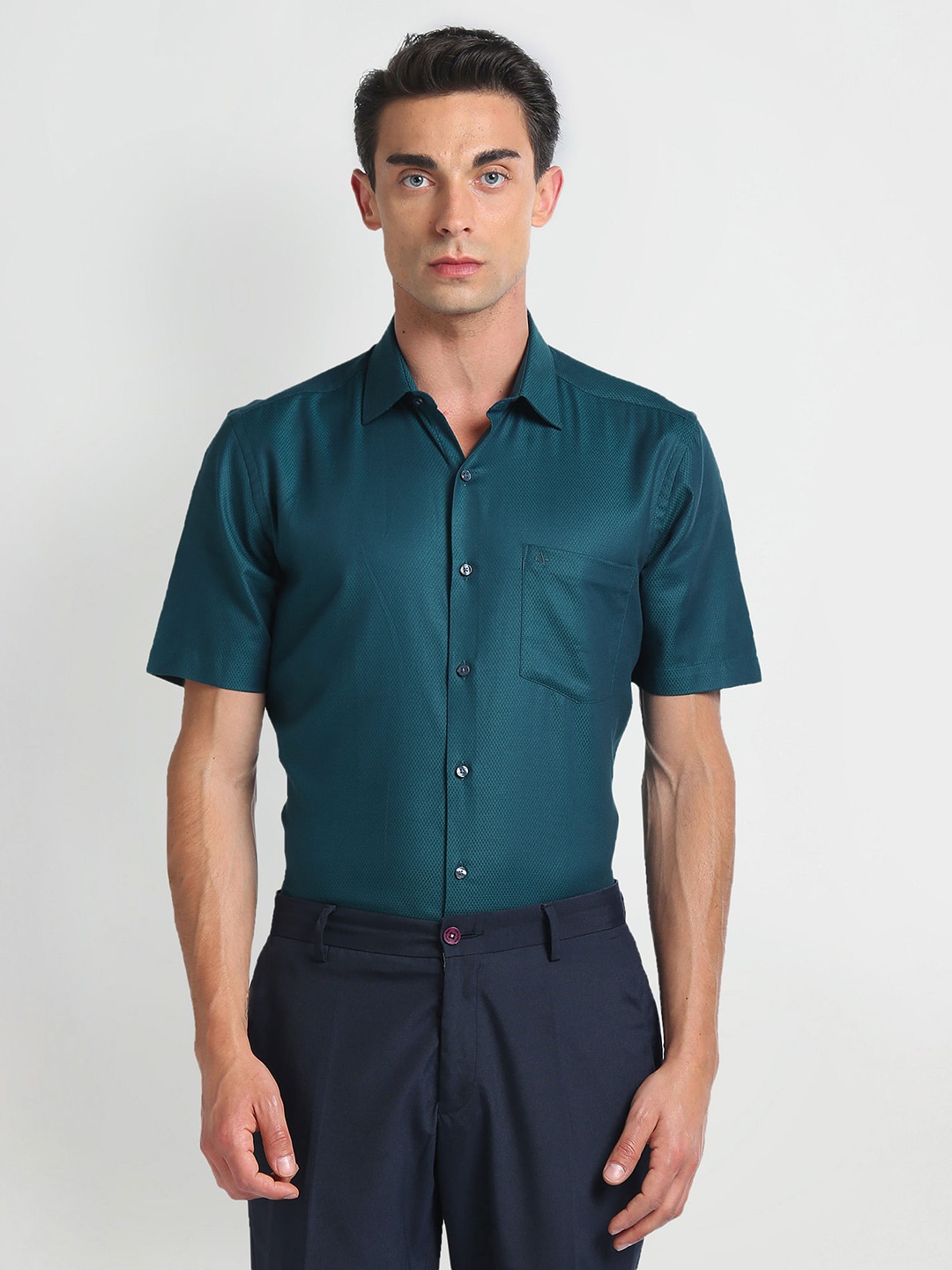 

Arrow Geometric Printed Cotton Opaque Formal Shirt, Green
