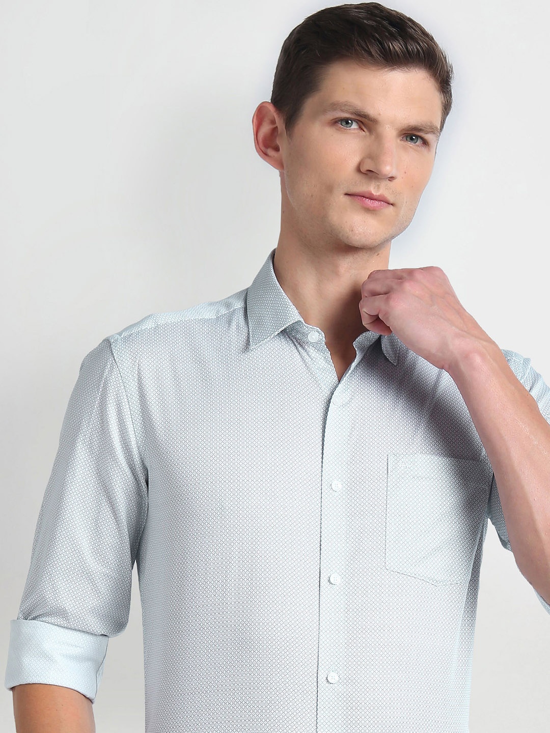

Arrow Spread Collar Slim Fit Opaque Micro Ditsy Cotton Autopress Formal Shirt, White