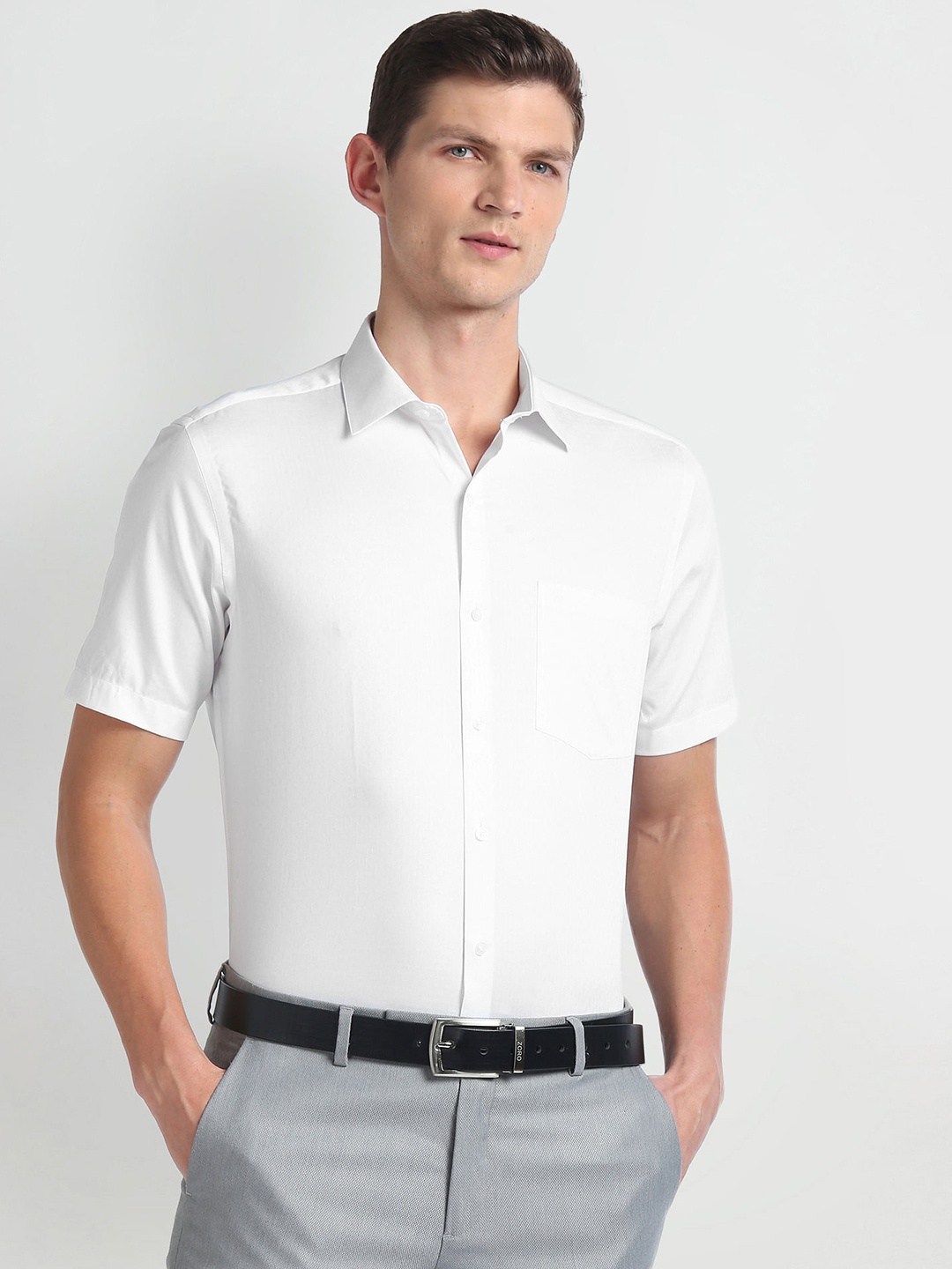 

Arrow Spread Collar Opaque Cotton Formal Shirt, White