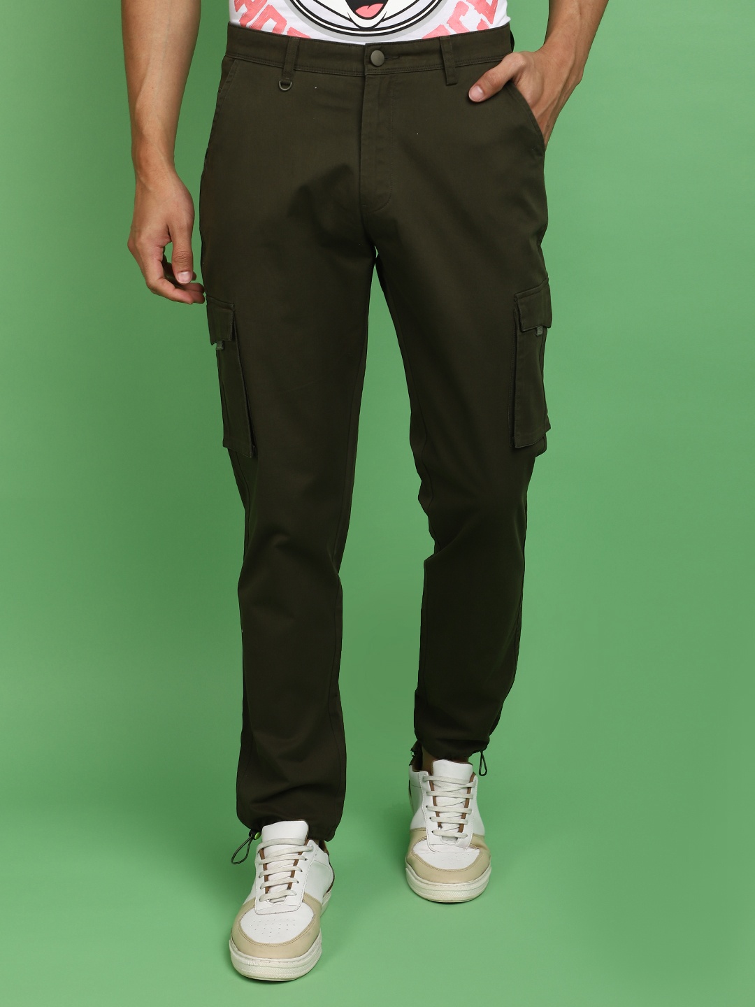 

V-Mart Men Mid-Rise Cotton Cargos Trousers, Olive