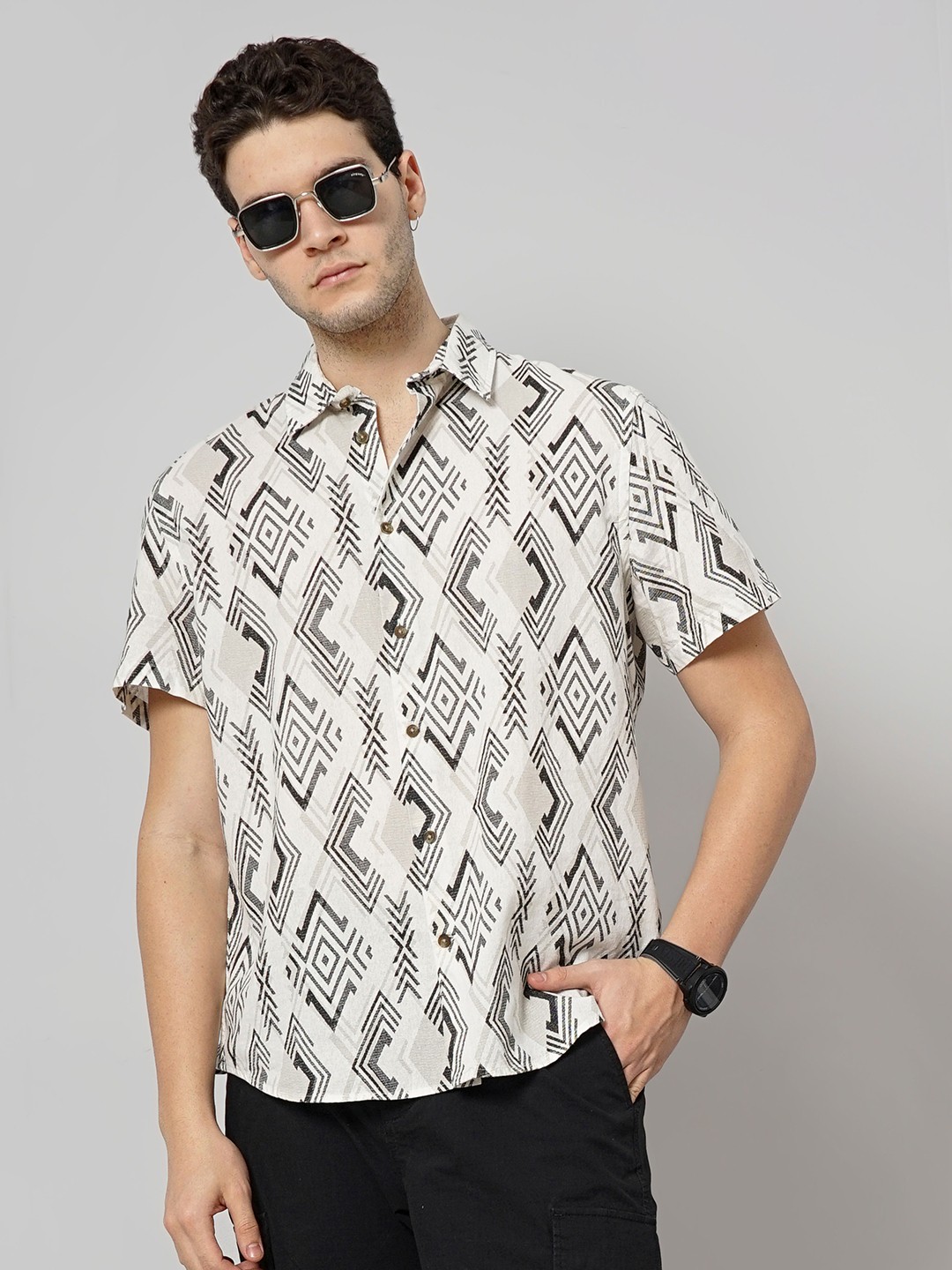 

Celio Spread Collar Short Sleeves Classic Printed Casual cotton Shirt, Beige