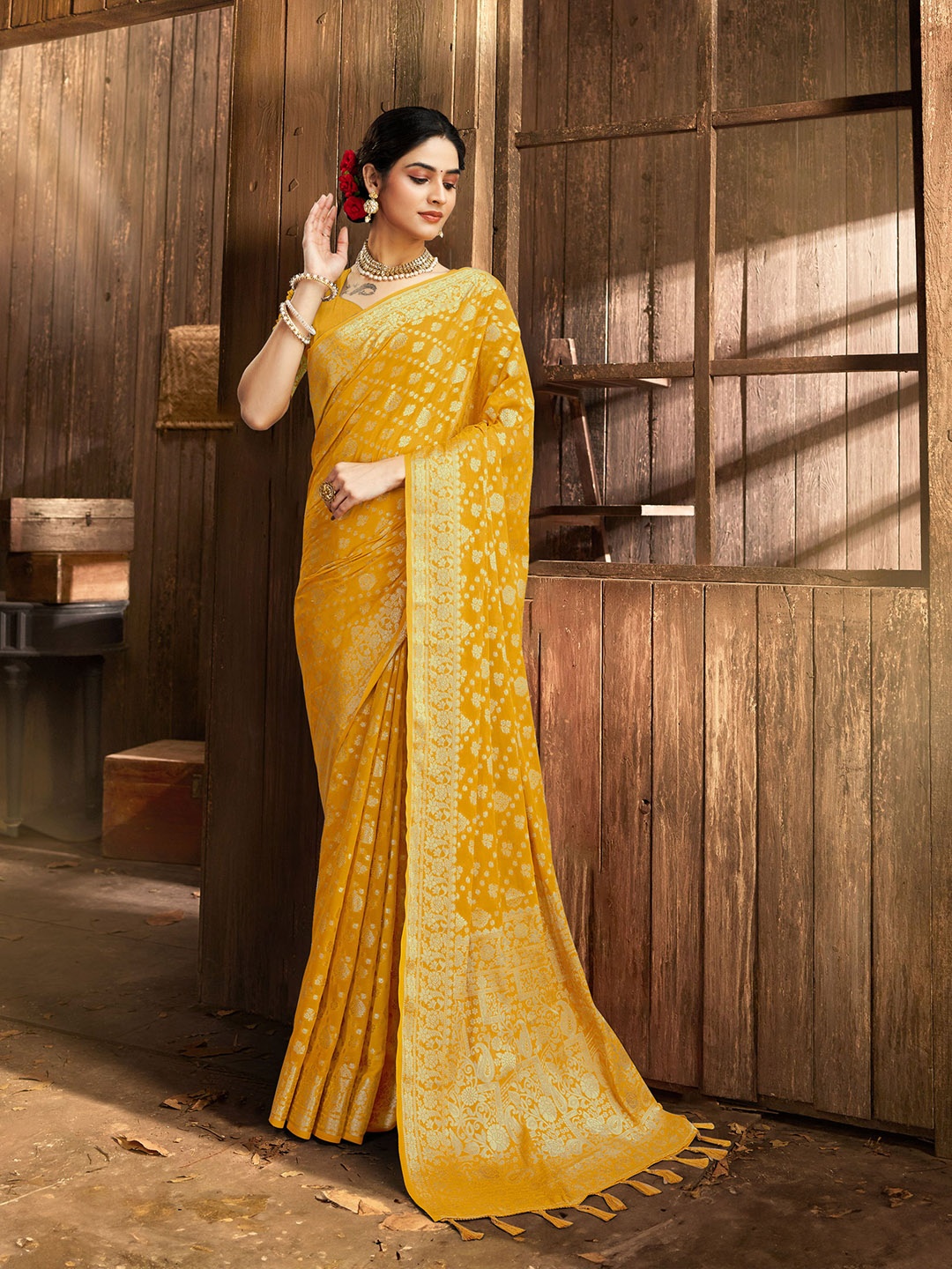 

DIVASTRI Ethnic Woven Design Zari Pure Georgette Banarasi Saree, Orange