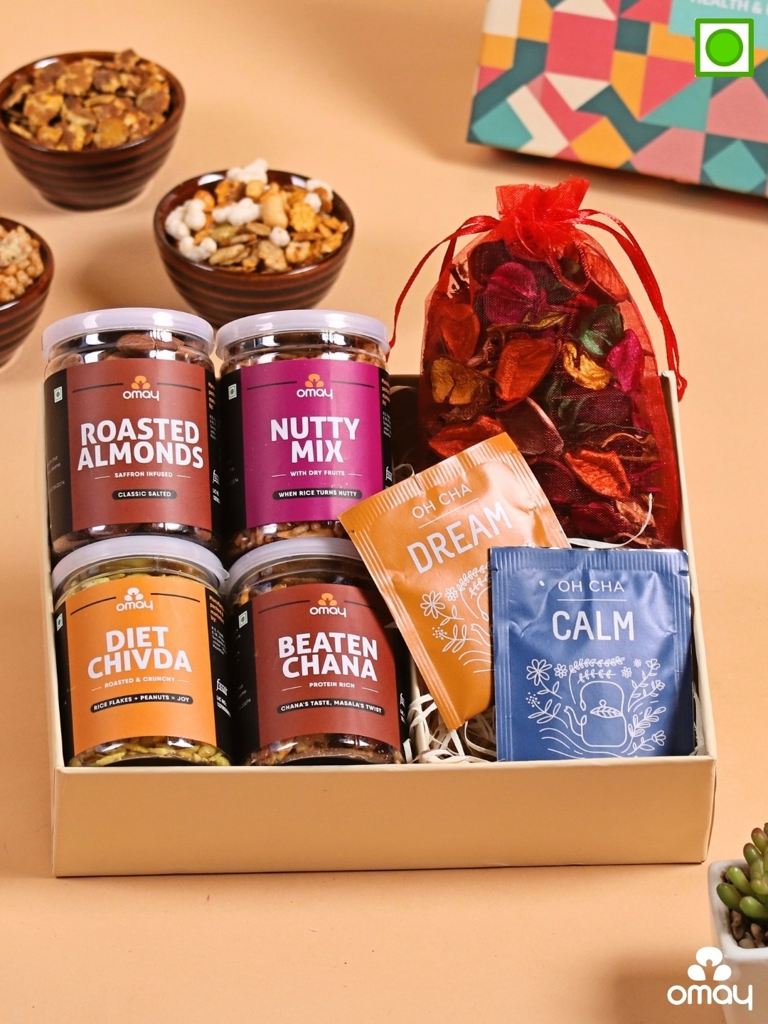 

Omay Foods Set Of 7 Nuts & Delights Gift Set, Red