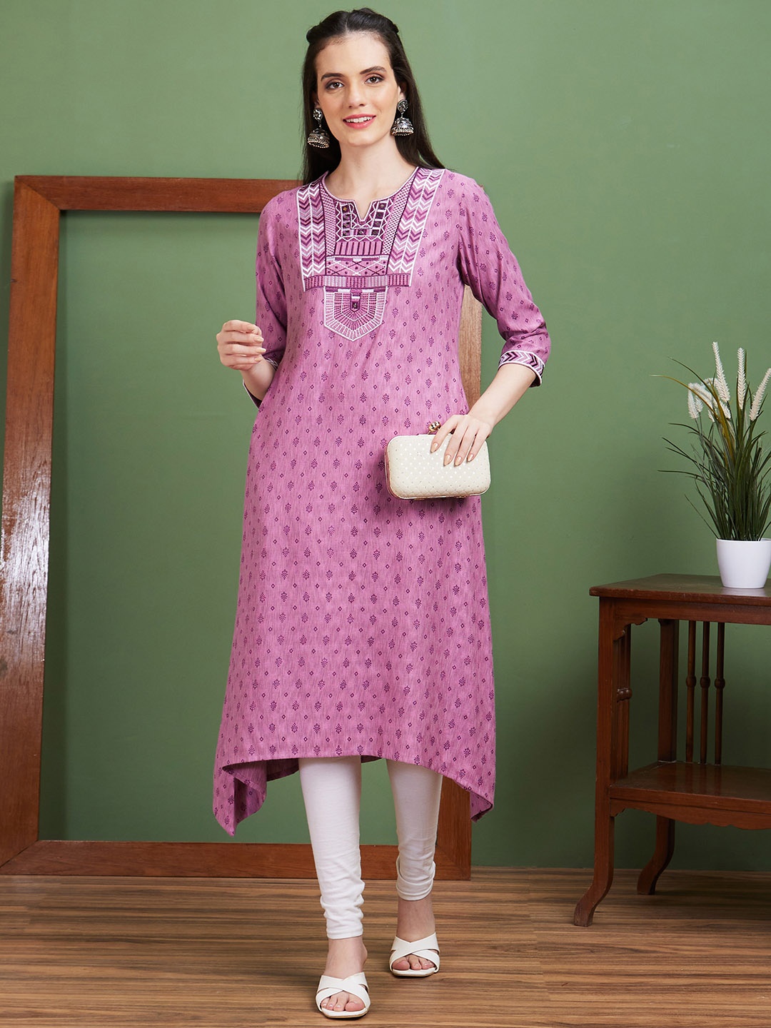 

Globus Purple Ethnic Motifs Printed Beads & Stones Notched Neck A-Line Empire Kurta