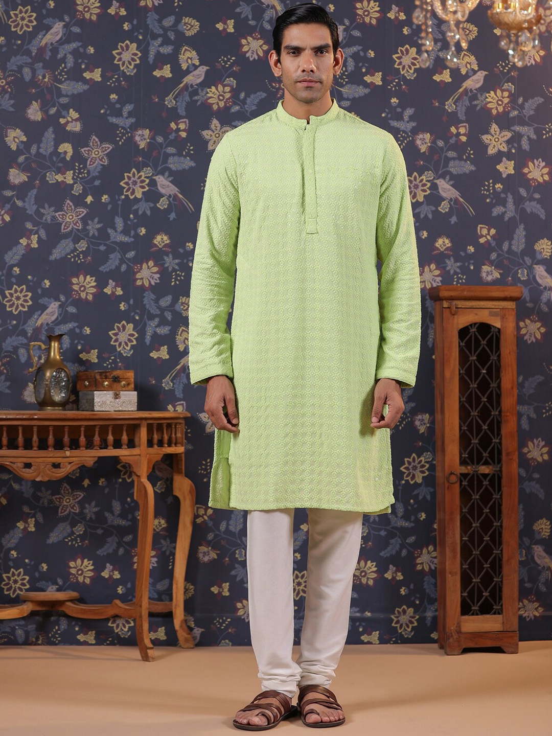 

House of Pataudi Lime Green Embroidered Mandarin Collar Straight Kurta