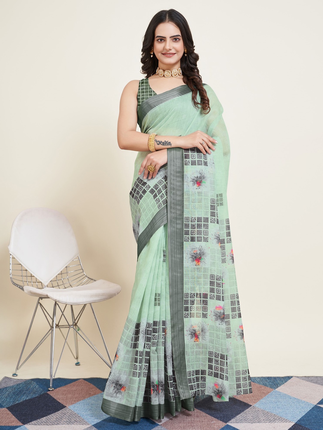 

LeeliPeeri Designer Floral Printed Saree, Green