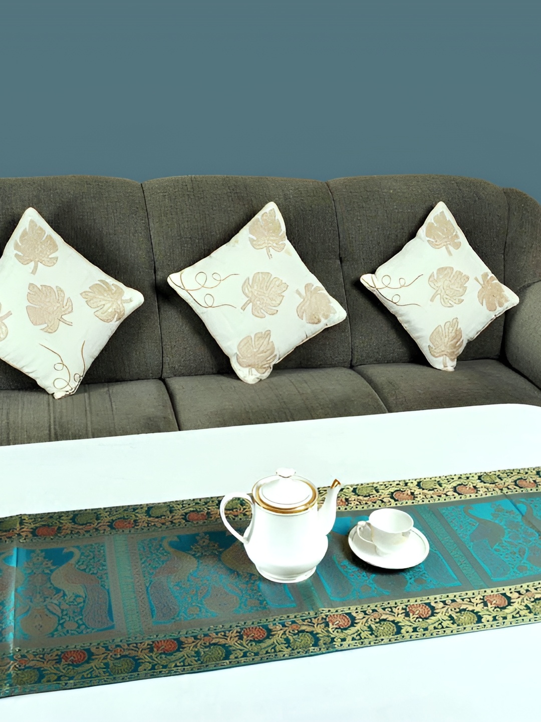 

Lal Haveli Green and GoldToned Ethnic Motifs Printed Table Runner