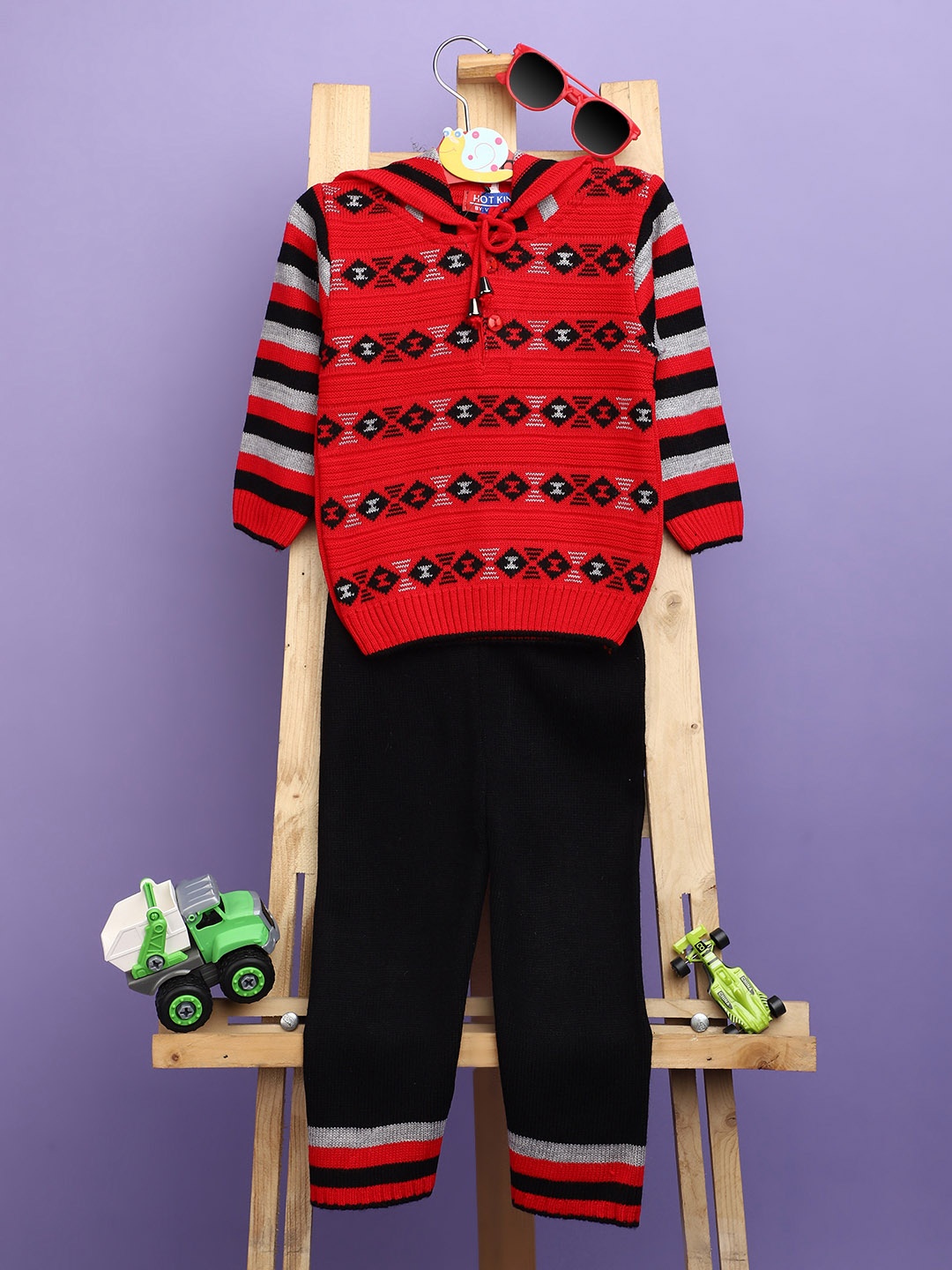 

V-Mart Boys Printed Hooded T-shirt with Pyjamas, Red
